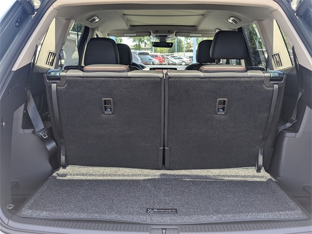 2025 Volkswagen Atlas 2.0T Peak Edition - 11