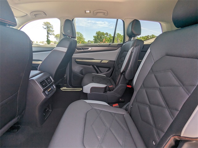 2025 Volkswagen Atlas 2.0T Peak Edition Green at Stokes Volkswagen