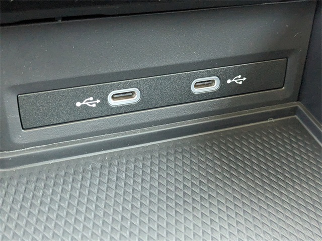 2025 Volkswagen Atlas 2.0T Peak Edition Green at Stokes Volkswagen