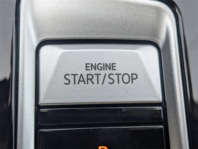 2025 Volkswagen Atlas 2.0T Peak Edition Green at Stokes Volkswagen