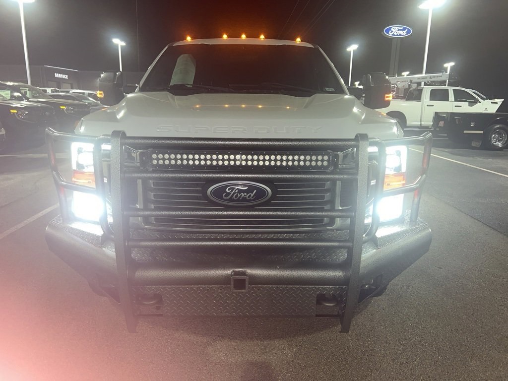 Used Car 2020 Ford F-350sd  Xlt For Sale Under $50,000 In Floresville, Texas