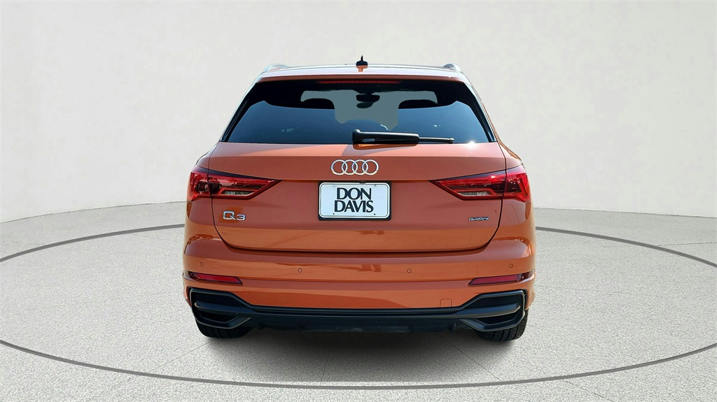 2022 Audi Q3