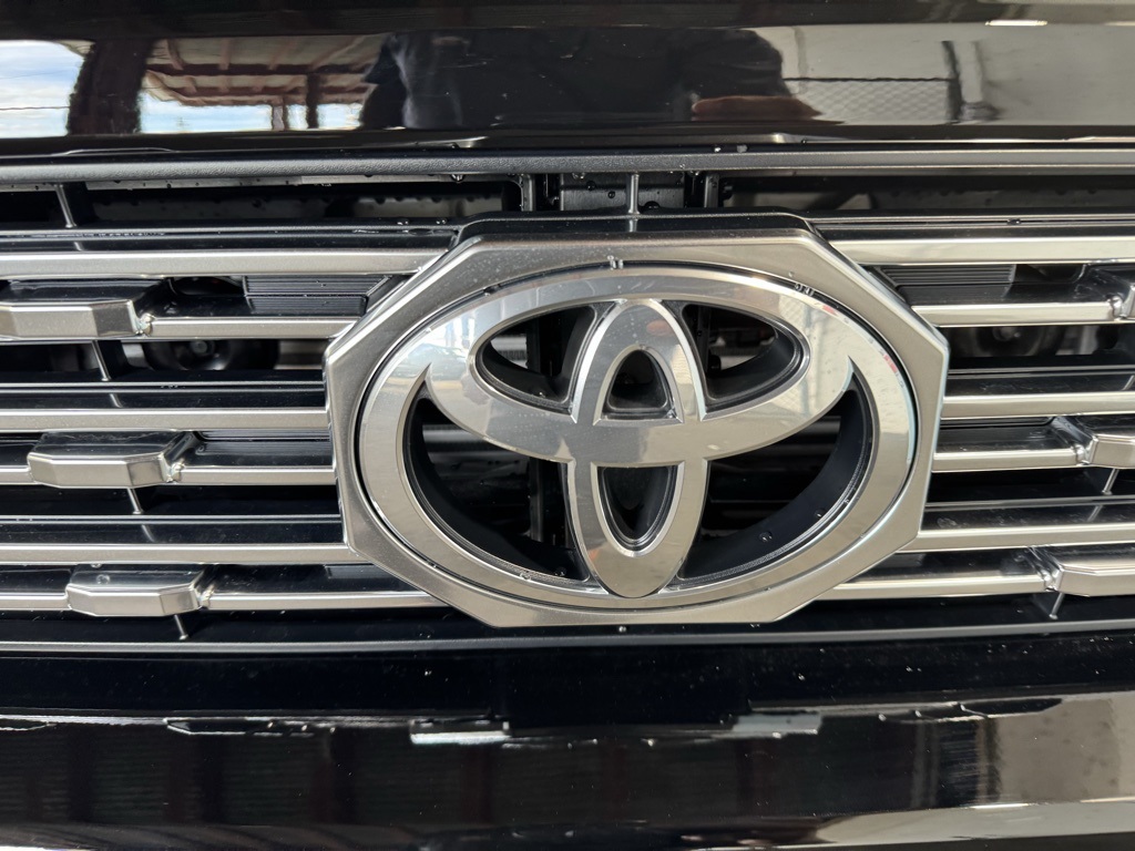 Thumbnail: 2025 Toyota 4Runner - 13