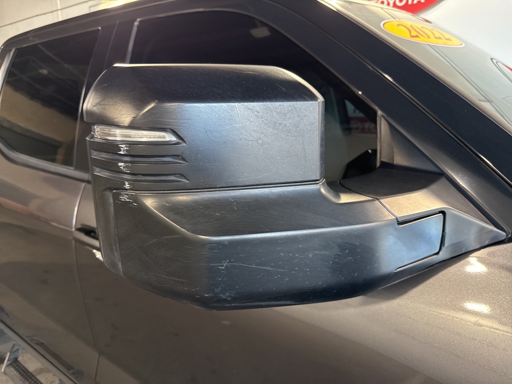 Thumbnail: 2022 Toyota Tundra - 10