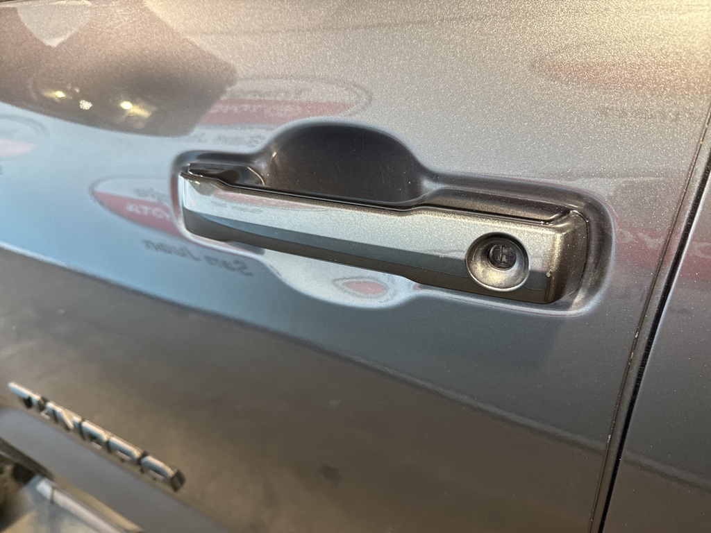 Thumbnail: 2022 Toyota Tundra - 15