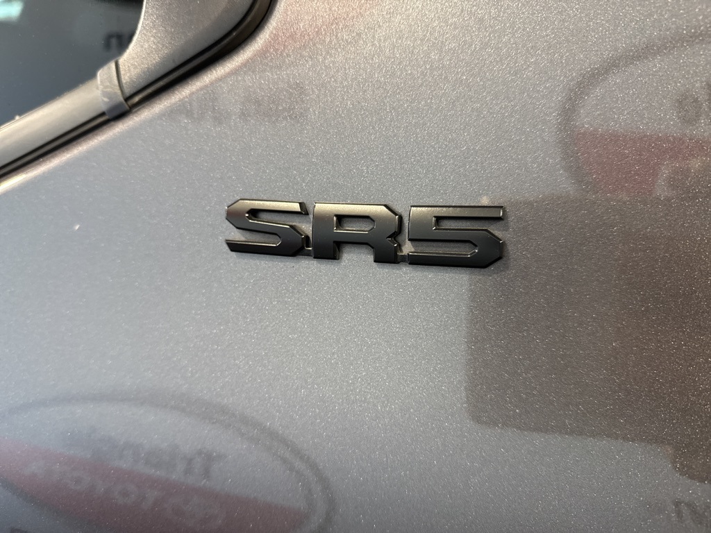 Thumbnail: 2022 Toyota Tundra - 16