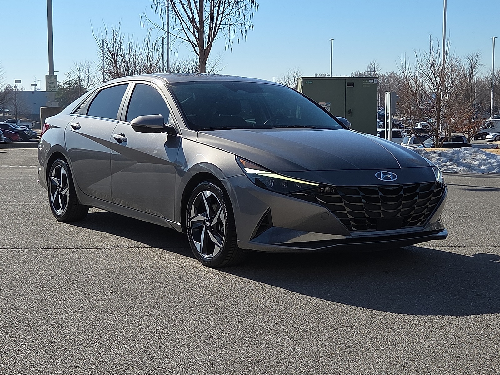 2022 Hyundai Elantra Limited FWD