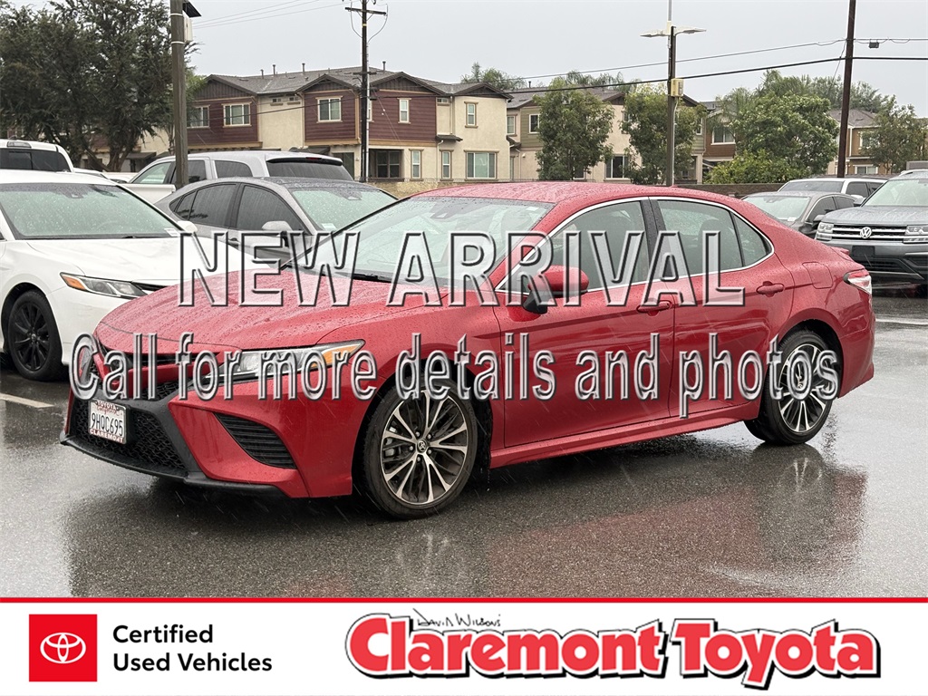 2020 Toyota Camry SE FWD