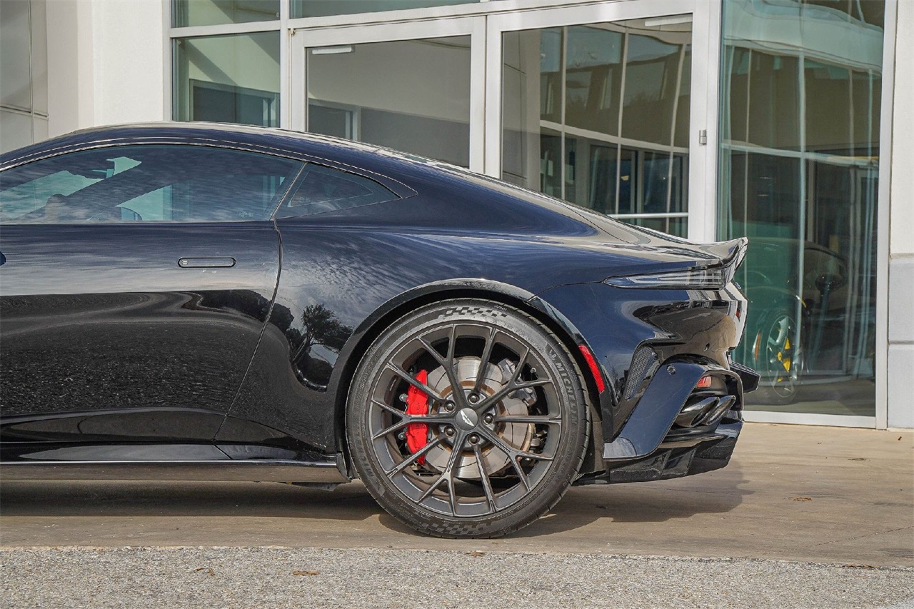 Used Car 2025 Aston Martin Vantage  Base For Sale Under $190,000 In Austin, Texas