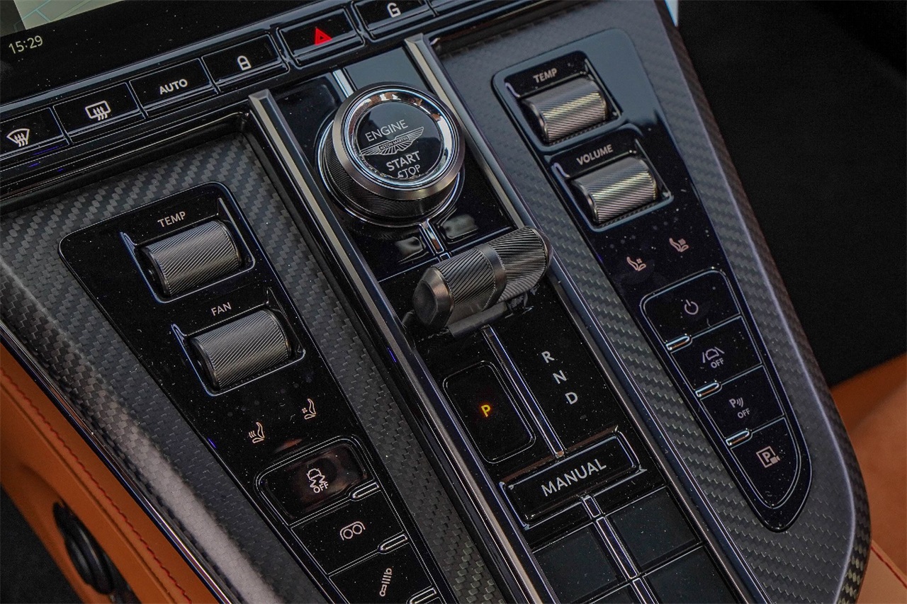 Used Car 2025 Aston Martin Vantage  Base For Sale Under $190,000 In Austin, Texas