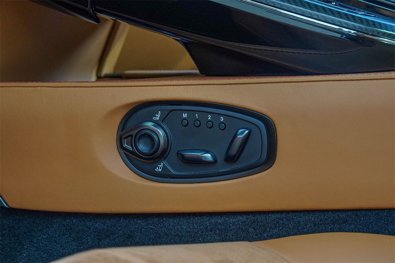 Used Car 2025 Aston Martin Vantage  Base For Sale Under $190,000 In Austin, Texas