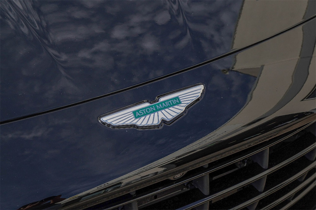 Used Car 2025 Aston Martin Vantage  Base For Sale Under $190,000 In Austin, Texas