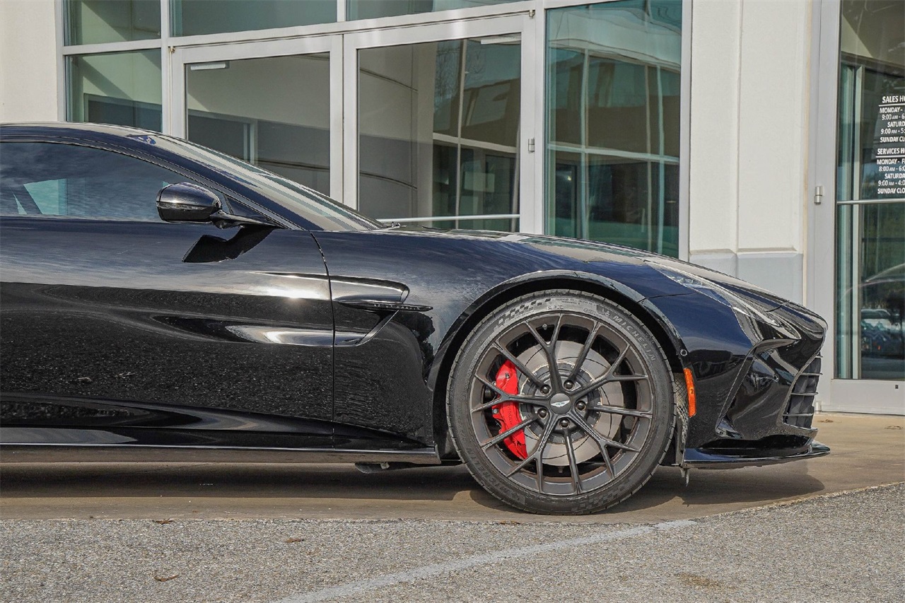 Used Car 2025 Aston Martin Vantage  Base For Sale Under $190,000 In Austin, Texas