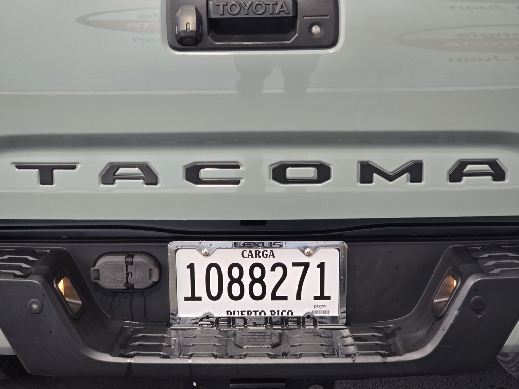 Thumbnail: 2022 Toyota Tacoma - 11