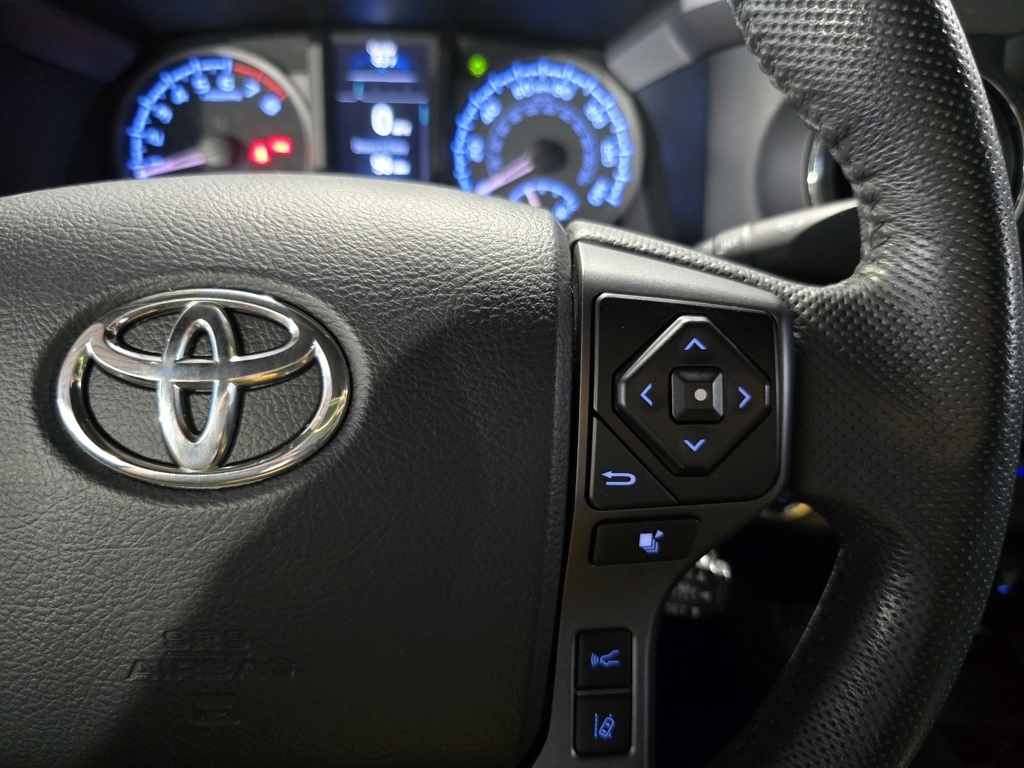 Thumbnail: 2022 Toyota Tacoma - 17