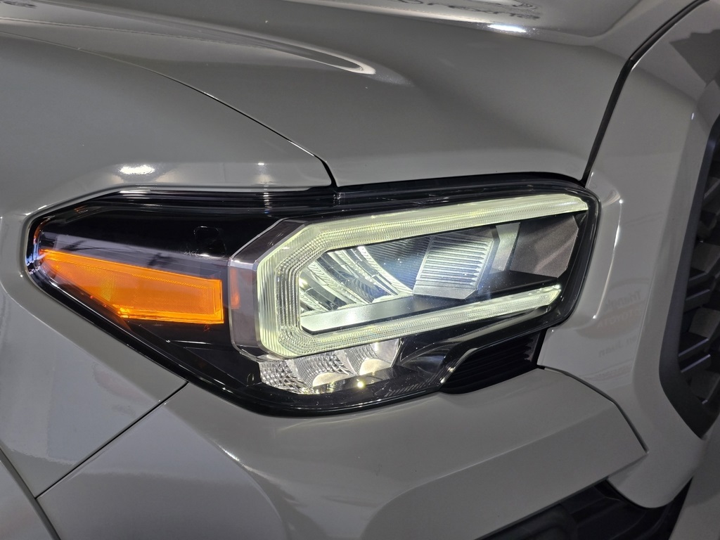 Thumbnail: 2022 Toyota Tacoma - 5