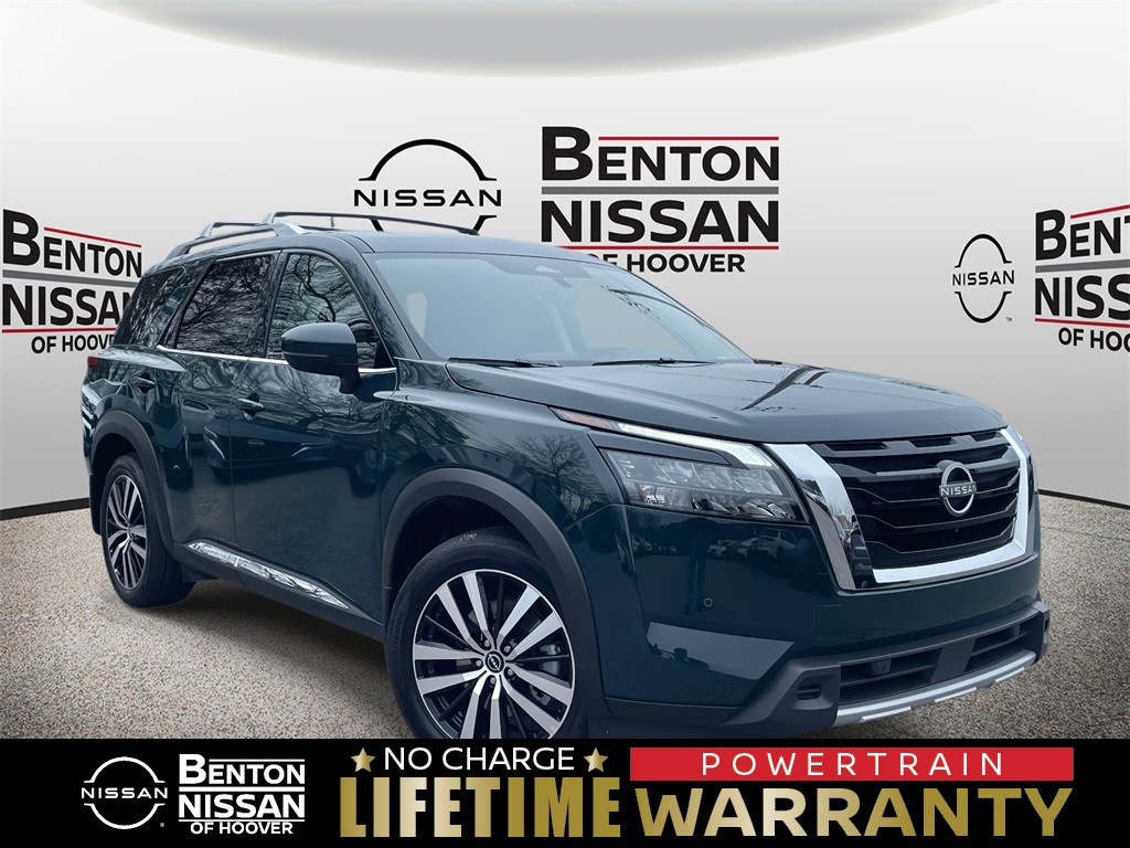 2025 Nissan Pathfinder Platinum FWD