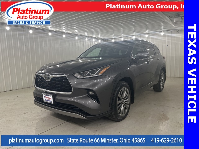 2021 Toyota Highlander Platinum's photo