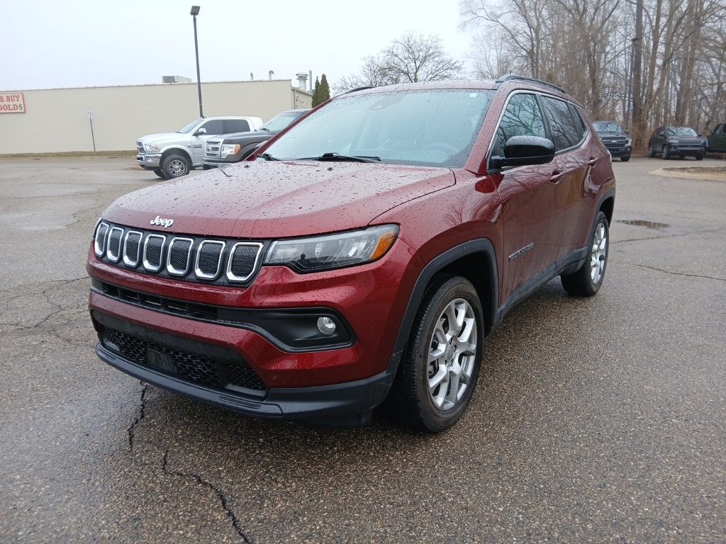 2022 Jeep Compass Latitude Lux 4WD