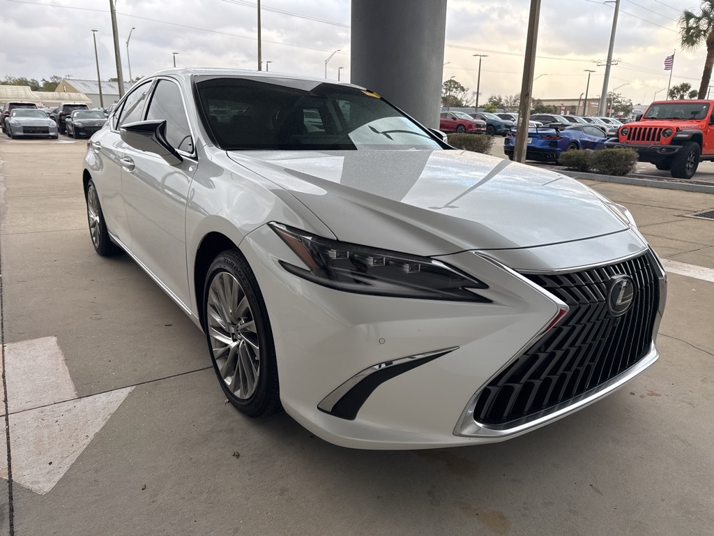 2023 Lexus ES Hybrid 300h Luxury FWD