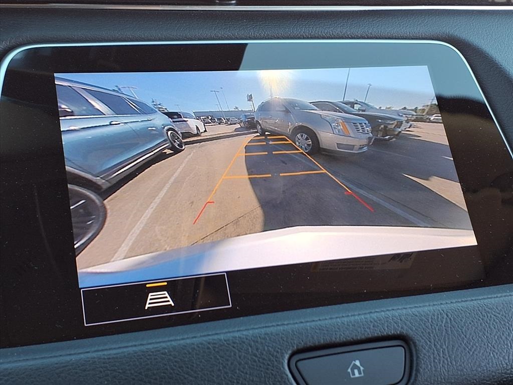 2022 Cadillac XT4 Luxury White at Mac Haik CDJR North Houston