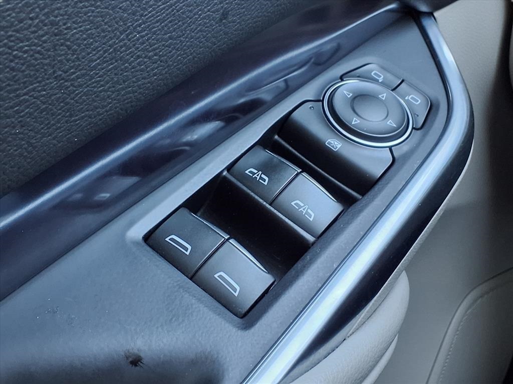 2022 Cadillac XT4 Luxury White at Mac Haik CDJR North Houston