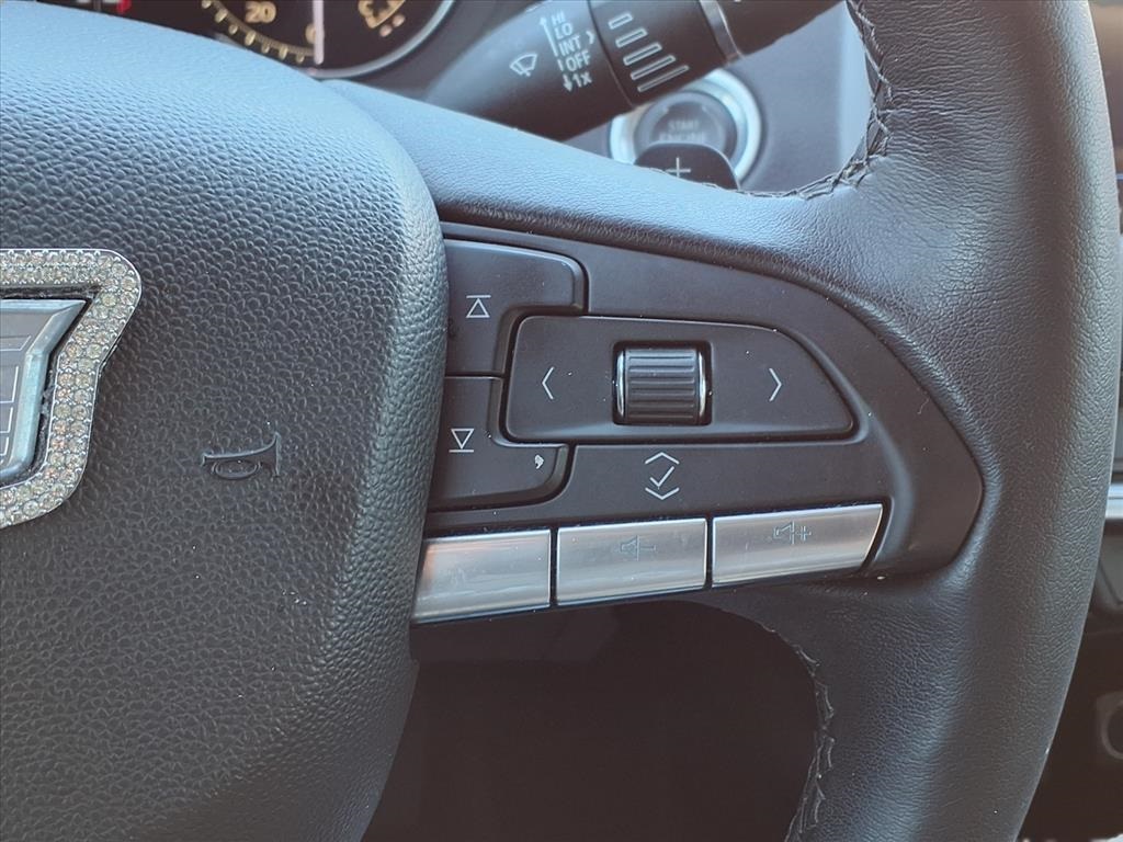 2022 Cadillac XT4 Luxury White at Mac Haik CDJR North Houston