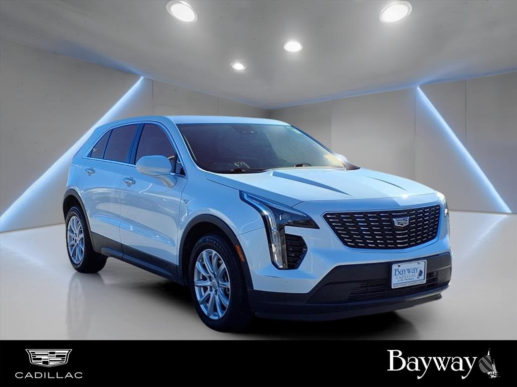 2022 Cadillac XT4 Luxury White at Mac Haik CDJR North Houston