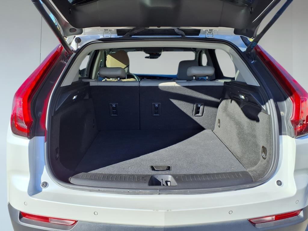 2022 Cadillac XT4 Luxury White at Mac Haik CDJR North Houston