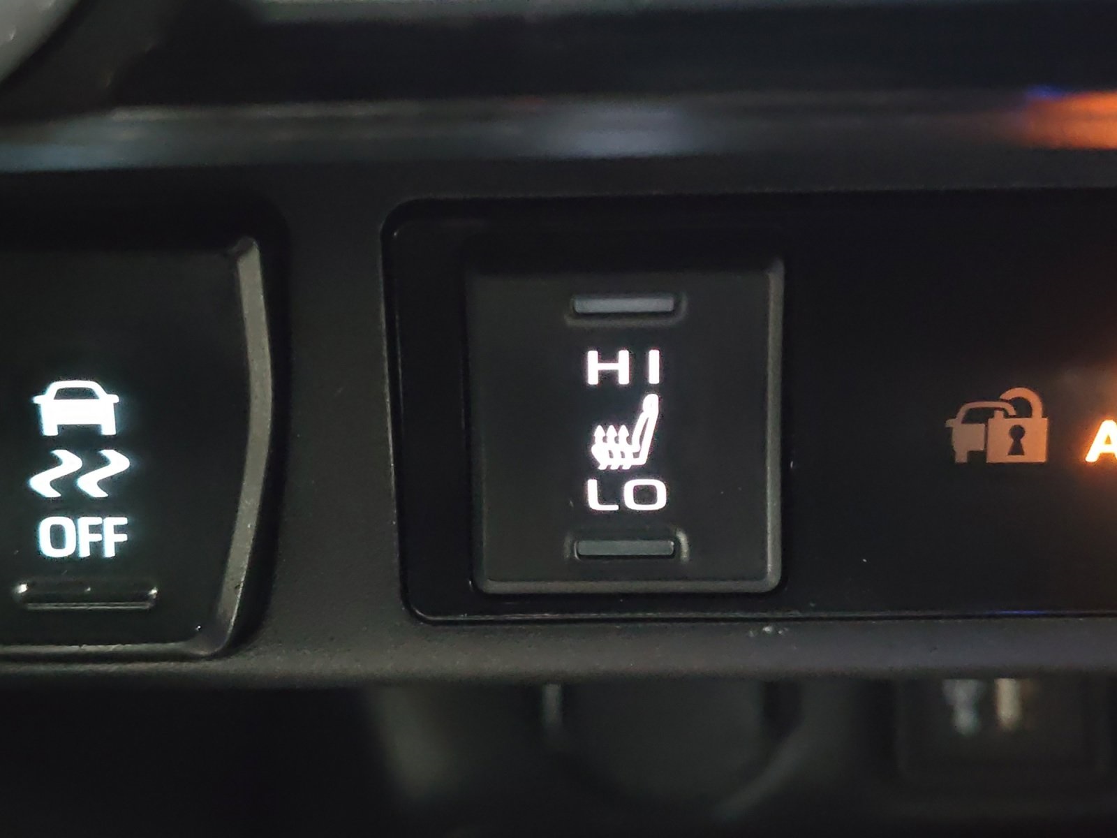 Used Car 2025 Toyota Rav4  Xle Premium For Sale Under $35,000 In San Antonio, Texas