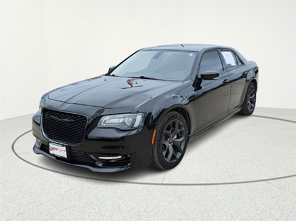 2022 Chrysler 300 Touring L RWD