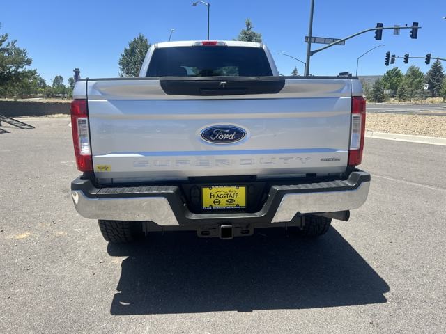 2017 Ford F-250 XLT photo 4