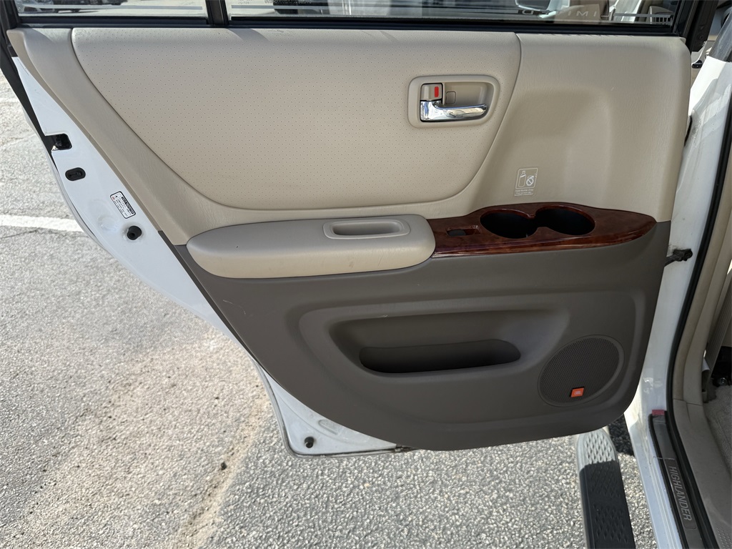 2006 Toyota Highlander Hybrid V6 White at Emmons Autoplex