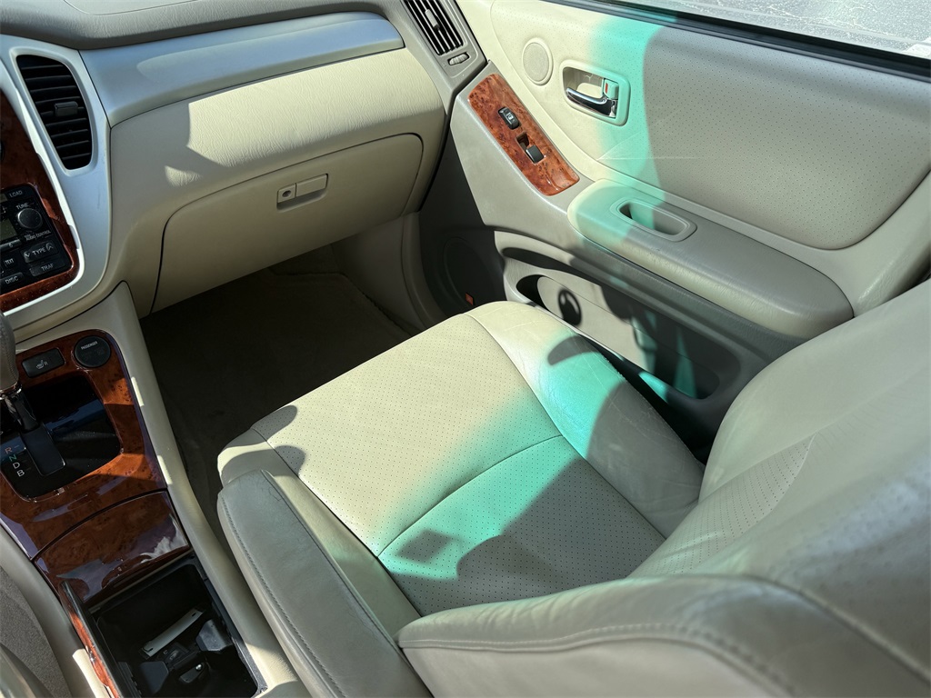 2006 Toyota Highlander Hybrid V6 White at Emmons Autoplex