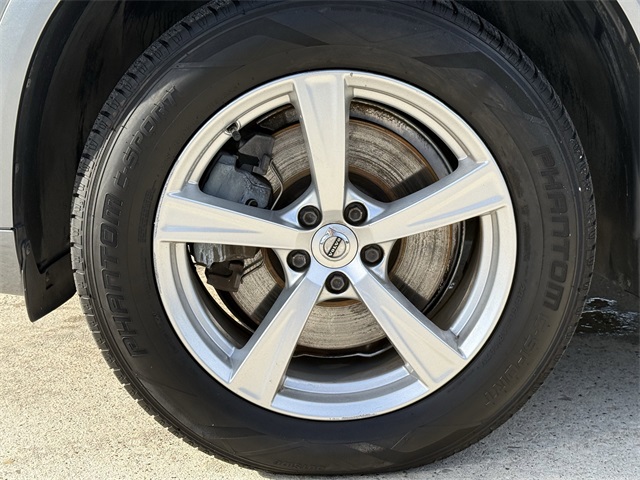 2017 Volvo XC90 T5 Momentum Gray at DeMontrond Auto Country