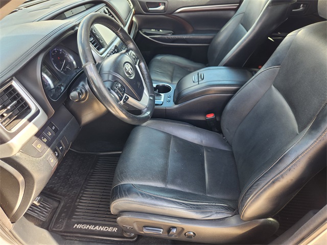 2014 Toyota Highlander Limited Silver at Emmons Autoplex