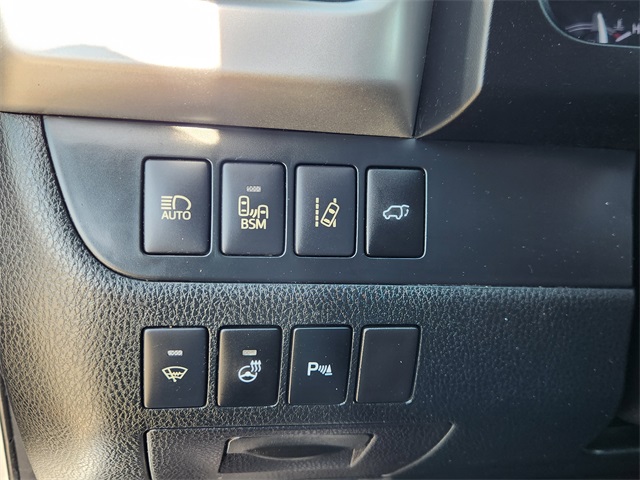 2014 Toyota Highlander Limited Silver at Emmons Autoplex