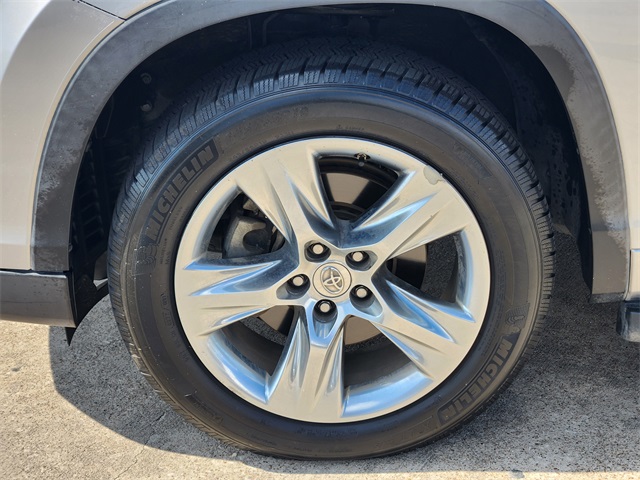 2014 Toyota Highlander Limited Silver at Emmons Autoplex