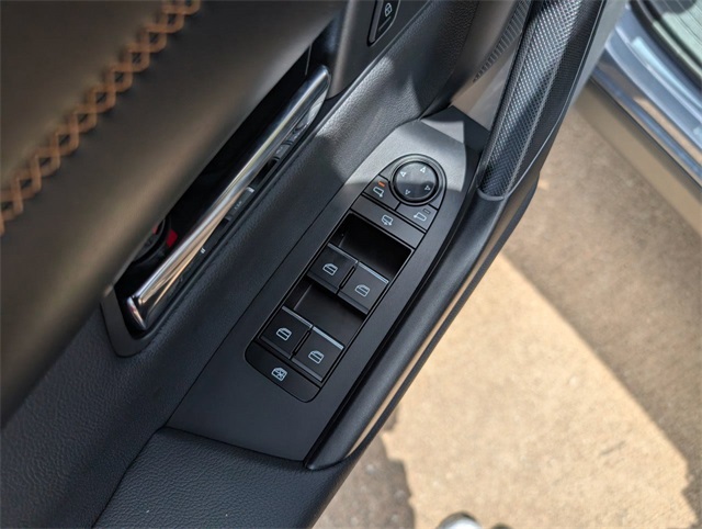 2025 Mazda CX-50 Hybrid Premium Plus - 10