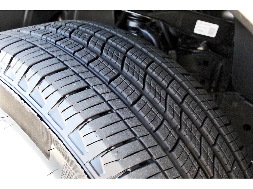 2024 Nissan Frontier SV White at Central Houston Nissan