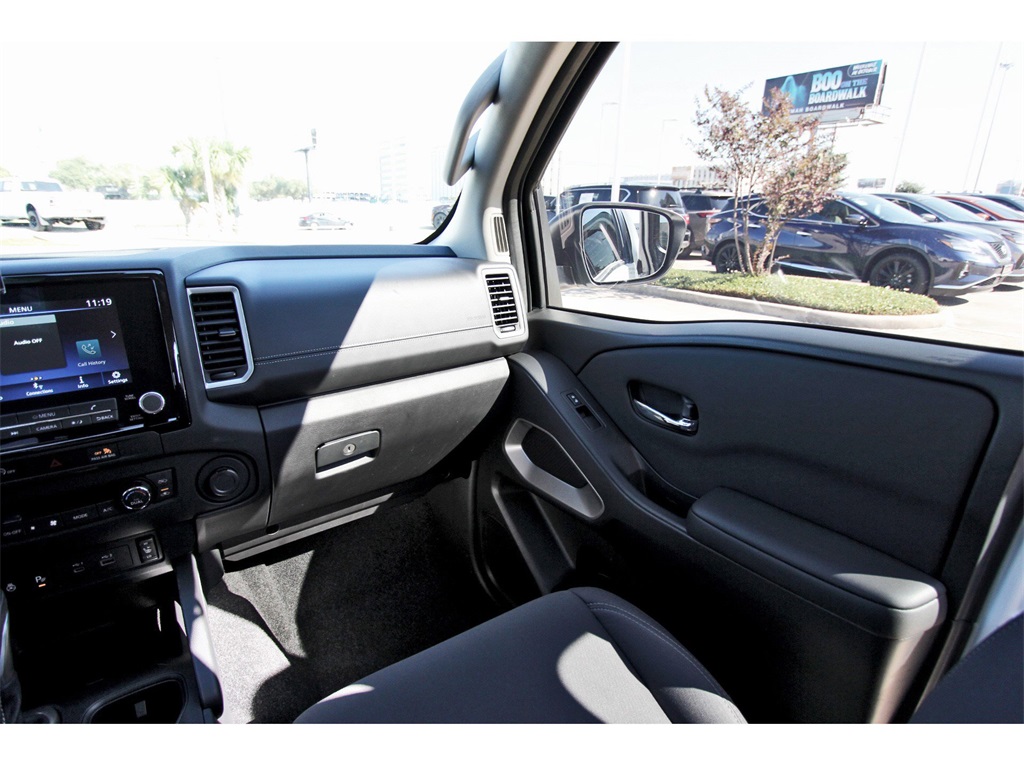 2024 Nissan Frontier SV White at Central Houston Nissan
