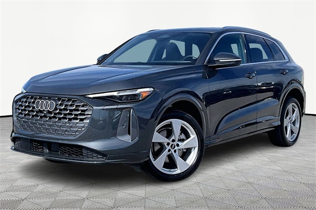 2025 Audi Q5 quattro Premium Plus 40 TFSI