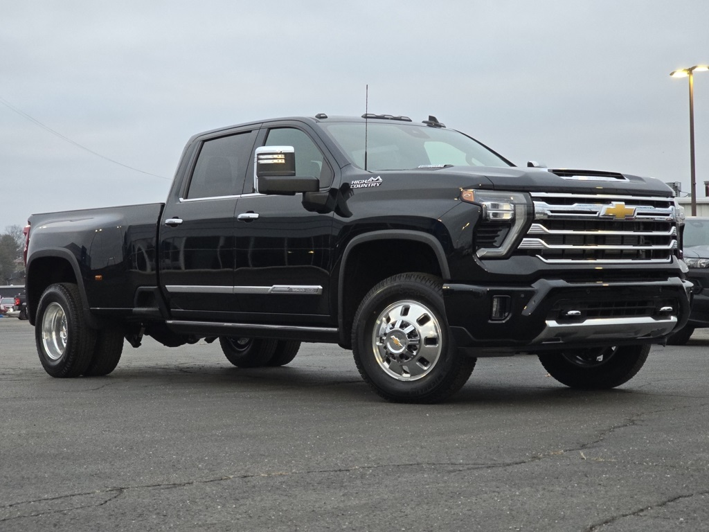 2026 Chevrolet Silverado 3500HD High Country Crew Cab 4WD