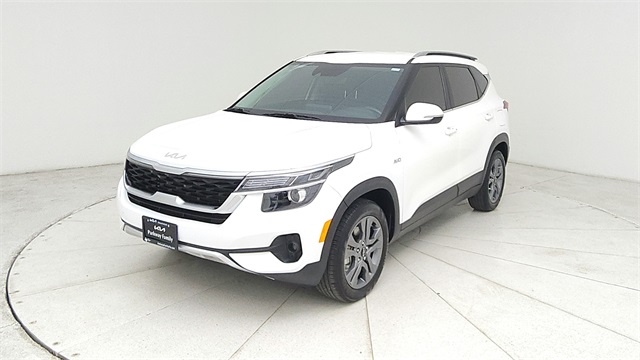 2023 Kia Seltos S White at Mac Haik CDJR North Houston