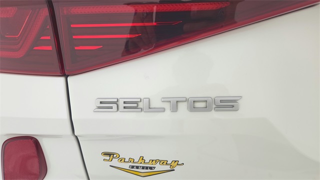 2023 Kia Seltos S White at Mac Haik CDJR North Houston