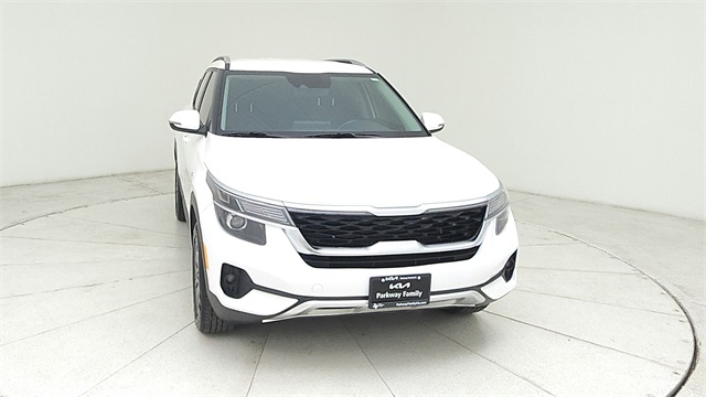 2023 Kia Seltos S White at Mac Haik CDJR North Houston