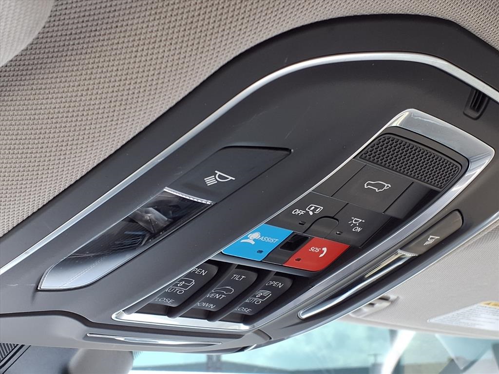 2022 Jeep Wagoneer Series III Gray at Community Kia