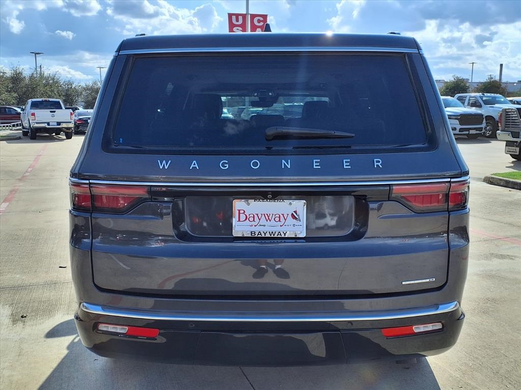 2022 Jeep Wagoneer Series III Gray at Community Kia