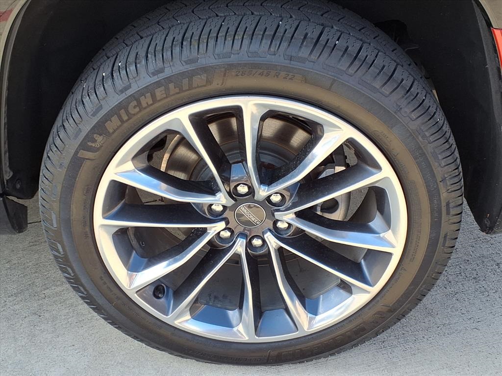 2022 Jeep Wagoneer Series III Gray at Community Kia