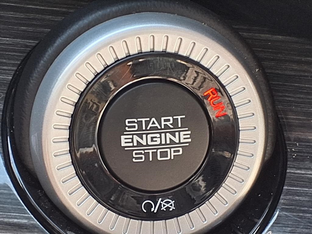 2022 Jeep Wagoneer Series III Gray at Community Kia